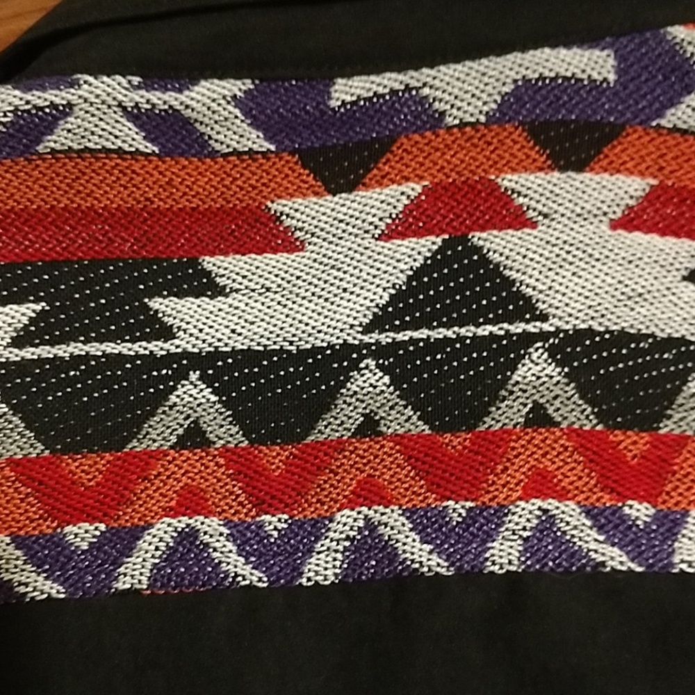 Aztec Buttons Up - Picture 2 of 2